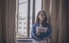 闺蜜给我找两个外国人原文